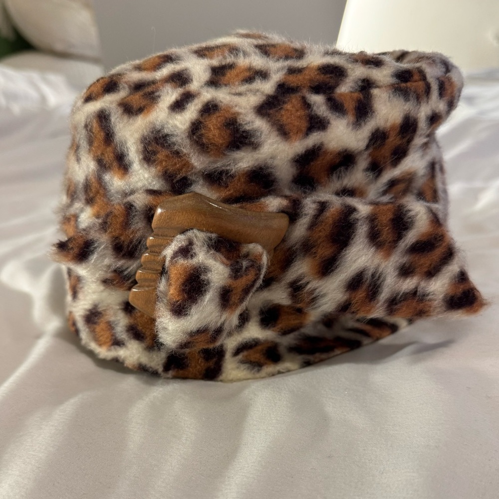 VINTAGE LEOPARD HAT